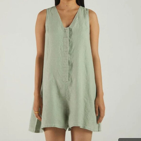 Resitor Romp and Play Romper in Light Olive - Picture 1 of 5